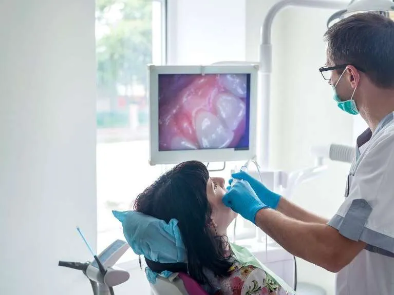 medium_intraoral-camera